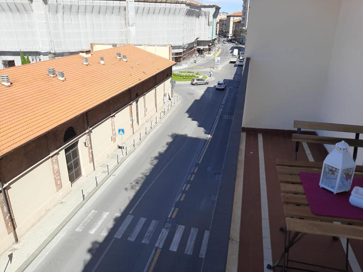 Porta A Mare Station Apartment Pisa Bagian luar foto