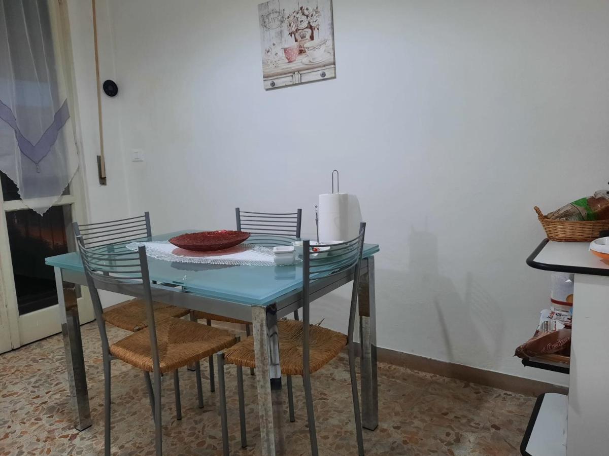 Porta A Mare Station Apartment Pisa Bagian luar foto